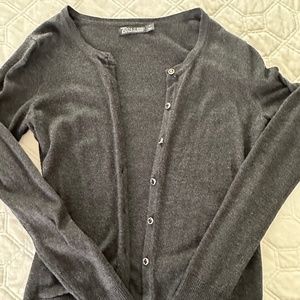 Gray cardigan with black buttons